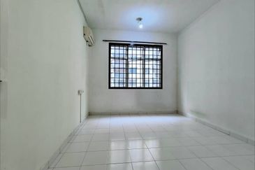 Villa Krystal, Bandar Selesa Jaya