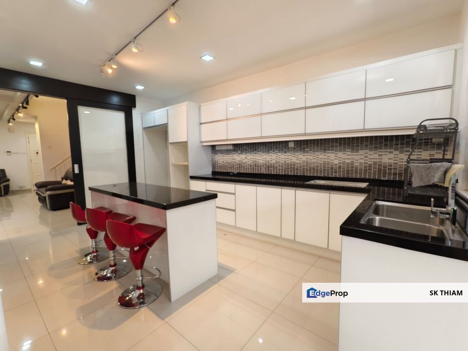 Renovated Extended Damai Residences Endlot Kemuning Utama Kota Kemuning for sale, Selangor, Kota Kemuning