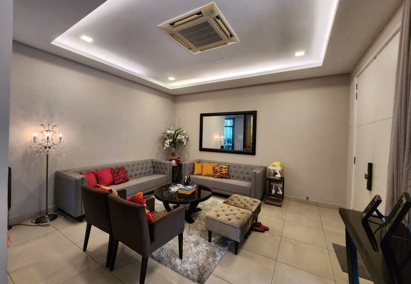 Stunning 2 Storey Bungalow at Saujana Glenmarie for Sale