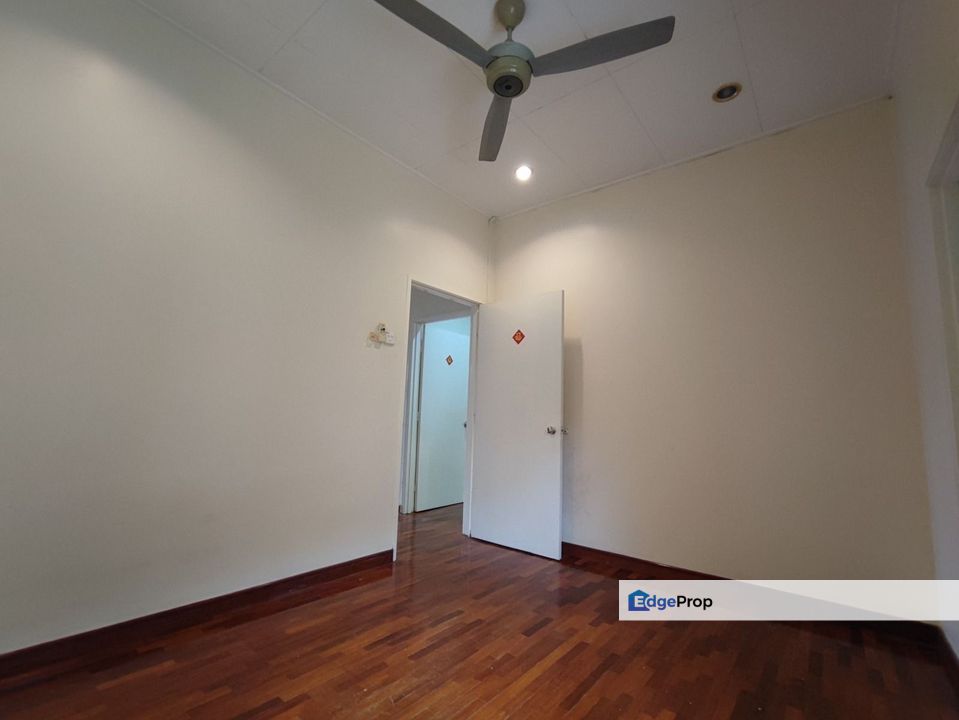 Renovated 2 Storey Lakeside Terrace Kota Kemuning for sale, Selangor, Kota Kemuning