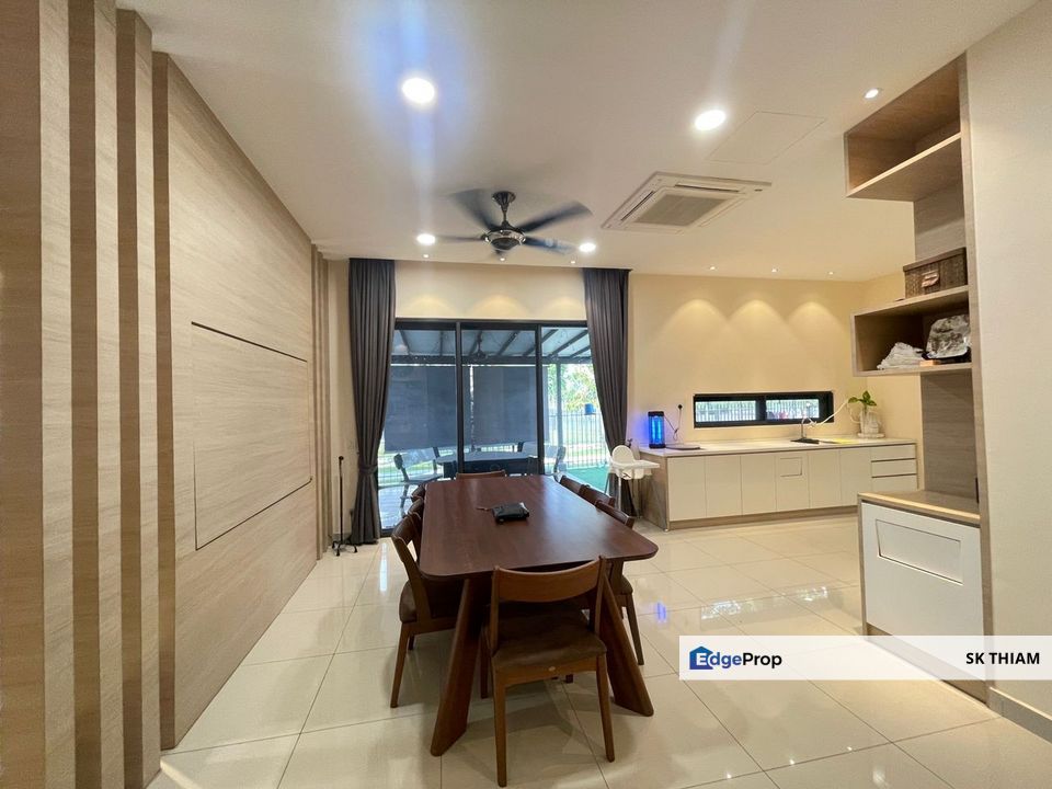 Wisteria Bandar Rimbayu Ready to Move In Condition Tastefully Renovated 2 Storey Endlot , Selangor, Telok Panglima Garang