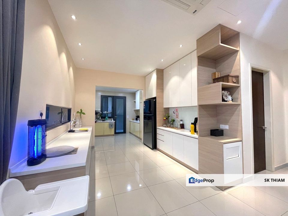 Wisteria Bandar Rimbayu Ready to Move In Condition Tastefully Renovated 2 Storey Endlot , Selangor, Telok Panglima Garang