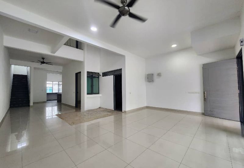 Perennia Bandar Rimbayu Spacious 22x80 Double Storey House for sale