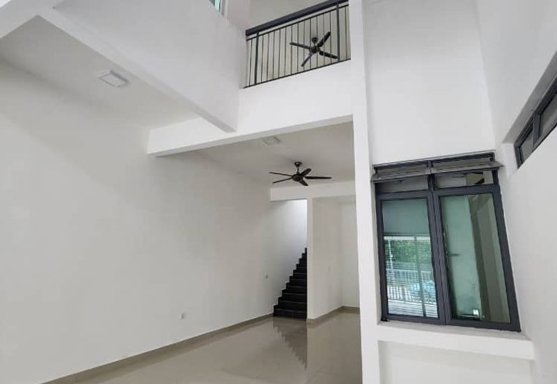 Perennia Bandar Rimbayu Spacious 22x80 Double Storey House for sale
