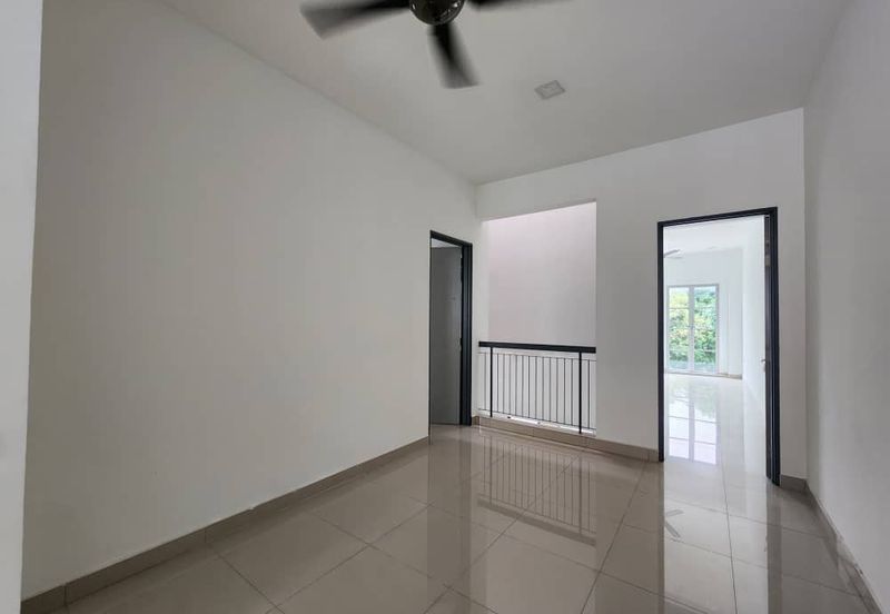 Perennia Bandar Rimbayu Spacious 22x80 Double Storey House for sale