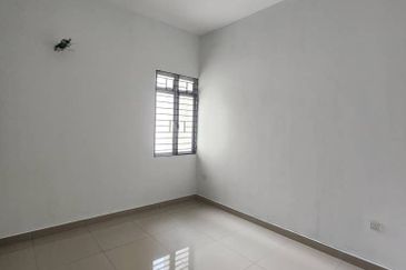 Perennia Bandar Rimbayu Spacious 22x80 Double Storey House for sale