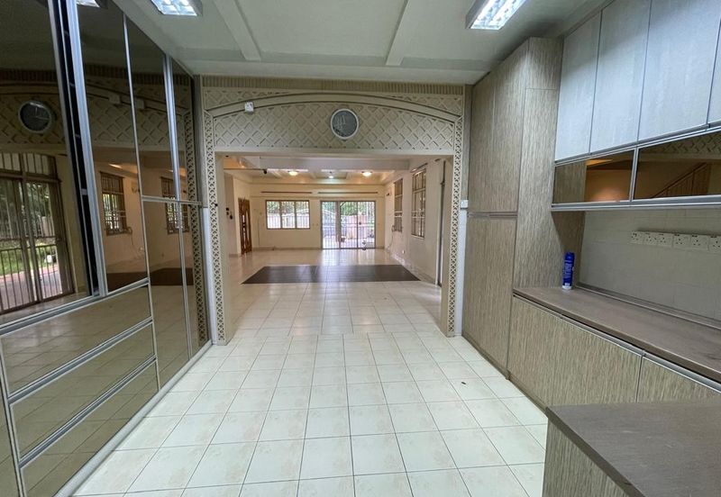 Canal Gardens, Kota Kemuning