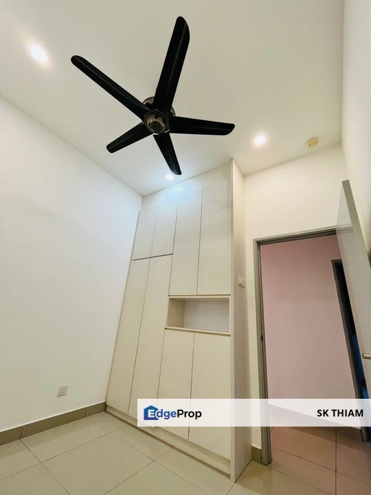 Brand New Selling Below Cost Amverton Green Condo  Corner Unit, Selangor, Shah Alam