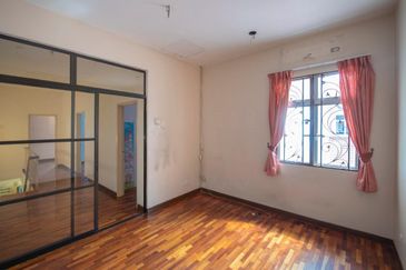 Jalan Kemuning Palma 33/37