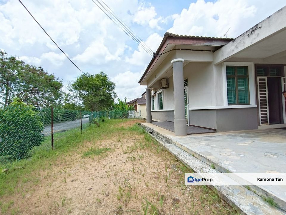 Corner Lot Single Storey Terrace Bukit Katil Ayer Keroh Melaka for Sale RM488,000 By Ramona Tan