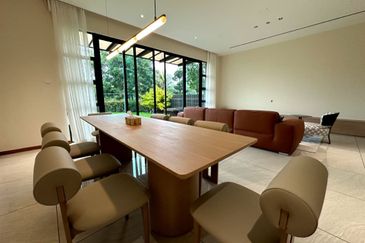 The Hills Residences, Senibong Cove