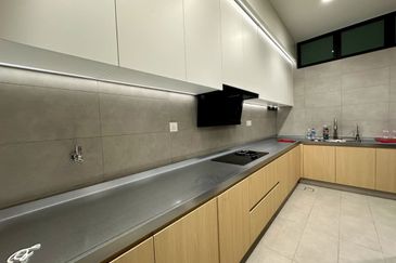 The Hills Residences, Senibong Cove