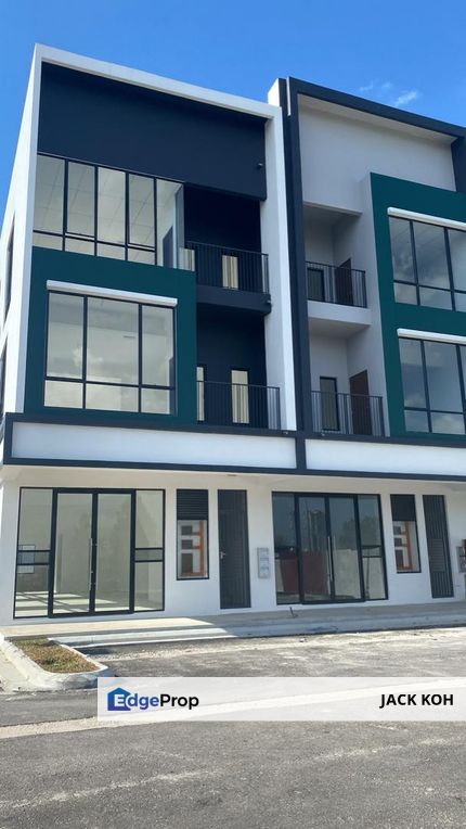 Good Condition Emerald Crest Austin Triple Storey Shop Office, Johor, Johor Bahru