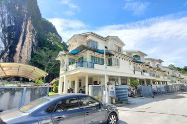 Ariza Garden Villa @ Taman Raintree