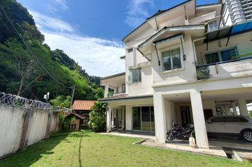 Ariza Garden Villa @ Taman Raintree