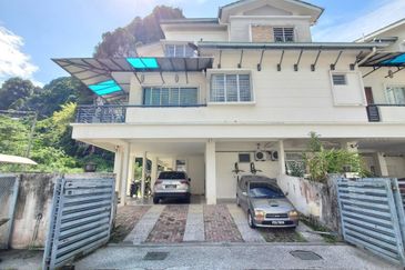 Ariza Garden Villa @ Taman Raintree