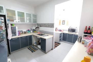 Ariza Garden Villa @ Taman Raintree