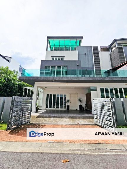 RENOVATED End Lot  3.5 Storey Superlink Duta Suria Ampang, Selangor, Ampang