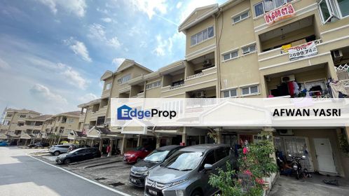 FACING POOL | RENOVATED Duplex Town house Sri Mahligai Seksyen 9 Shah Alam, Selangor, Shah Alam