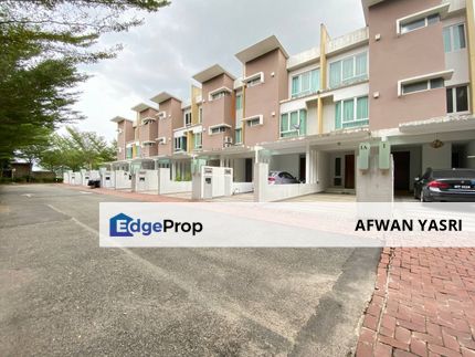 FULLY FURNISHED & FACING OPEN Aquavilla Double Storey Townhouse Seksyen 7 Shah Alam, Selangor, Shah Alam