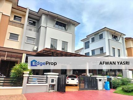 RENOVATED + FACING PLAYGROUND 3 Storey Semi D Jelutong Heights Bukit Jelutong Shah Alam, Selangor, Bukit Jelutong