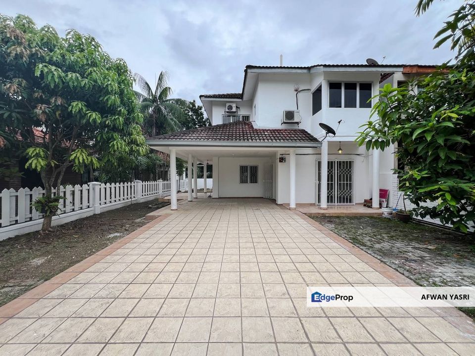 FACING OPEN & NEWLY RENOVATED Double Storey Semi Detached Taman Impian ...