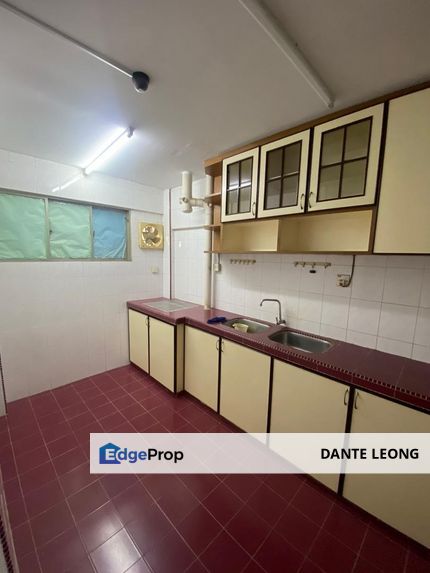 Mutiara Court Apartment 3R2B P/F Taman Bukit Permai Ampang, Selangor, Cheras