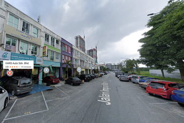 Jalan Impian Mahkota, Kampung Sungai Kantan