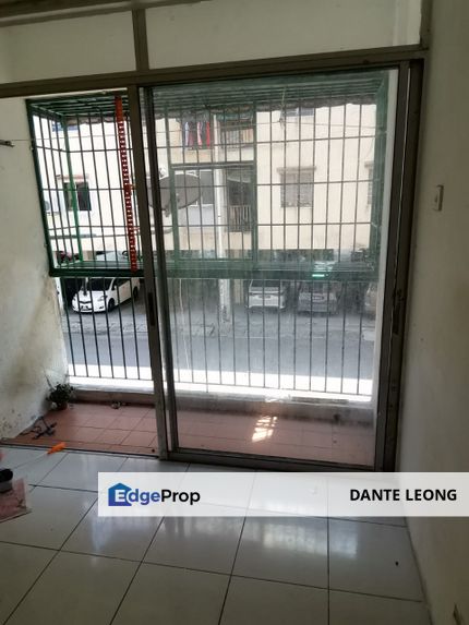 Taman Harmoni Indah Shop Apartment 3R2B Balakong, Selangor, Seri Kembangan