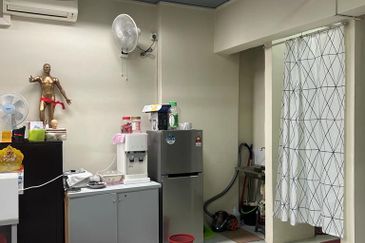 Perdana Selatan Office Seri Kembangan For Rent