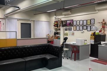 Perdana Selatan Office Seri Kembangan For Rent