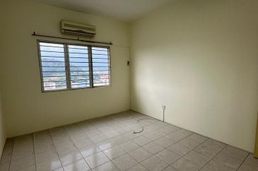 Pangsapuri Bayu Suria (Summerfields Apartments)