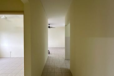 Pangsapuri Bayu Suria (Summerfields Apartments)