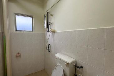 Pangsapuri Bayu Suria (Summerfields Apartments)