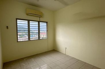 Pangsapuri Bayu Suria (Summerfields Apartments)