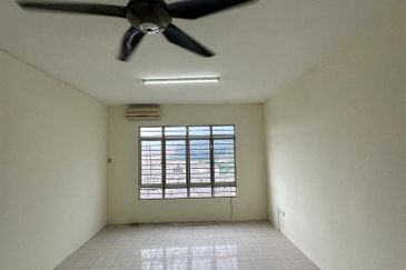 Pangsapuri Bayu Suria (Summerfields Apartments)