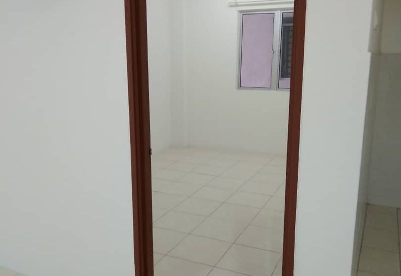 Green Suria Apartment