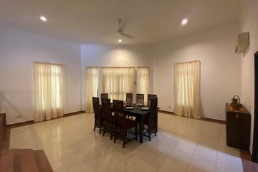 IOI Beverly Row @ IOI Resort City