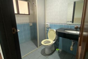 IOI Beverly Row @ IOI Resort City