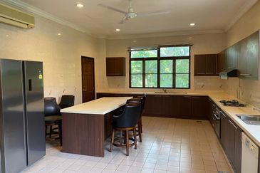 IOI Beverly Row @ IOI Resort City