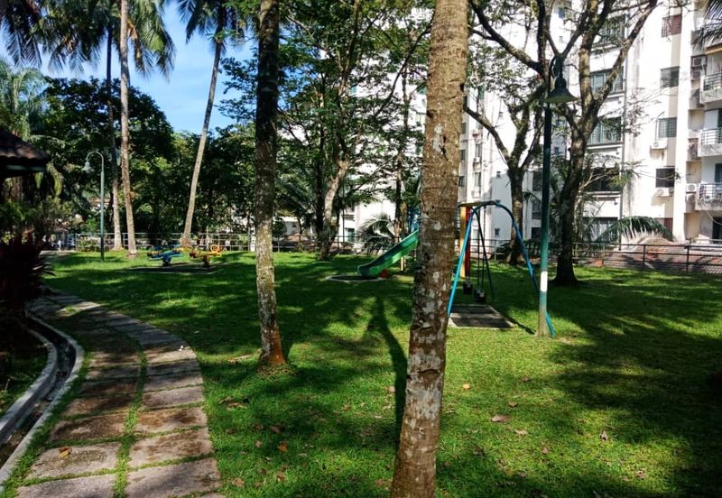 Emerald Hill, Taman Bukit Indah
