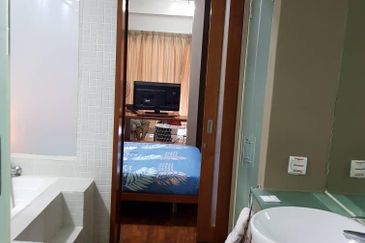 10 Semantan Suites (Sematan Avenue)