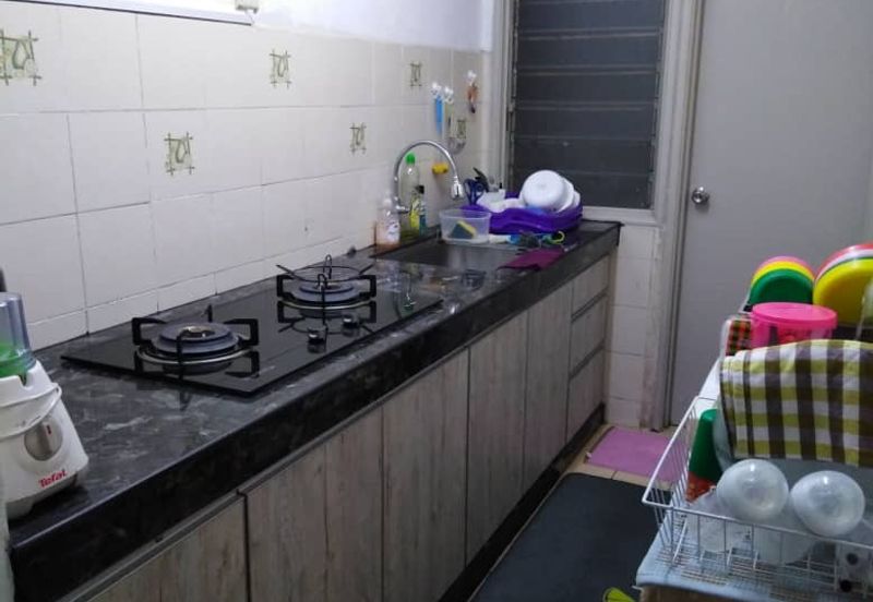 Pangsapuri Permata Merah (Red Ruby), Taman Universiti Indah