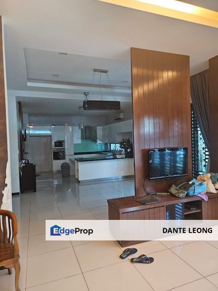 3 Sty Semi D 6R5B P/F Taman Tropika 2 Bangi, Selangor, Bangi