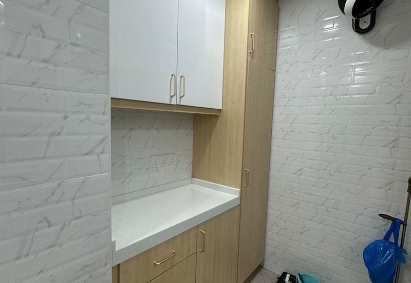 Evergreen Park Acorn and Hazel