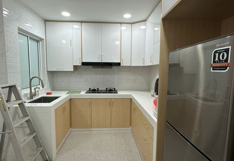 Evergreen Park Acorn and Hazel