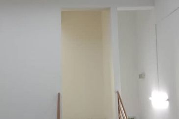 Jalan Impian Mahkota, Kampung Sungai Kantan