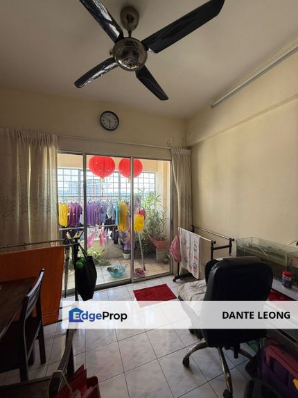 Golden Height Apartment 3R2B P/F Taman Mas Puchong, Selangor, Puchong
