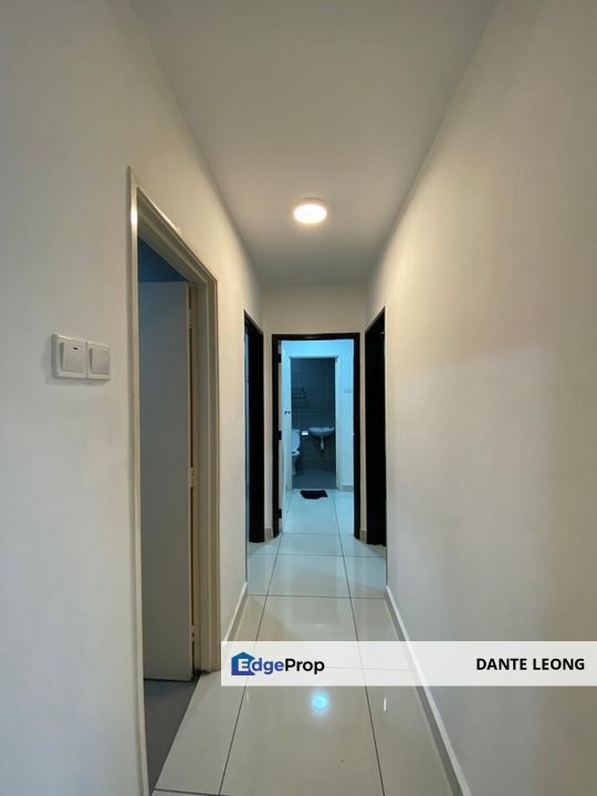 Kiara Plaza 3R2B 80% Furnished Semenyih, Selangor, Semenyih