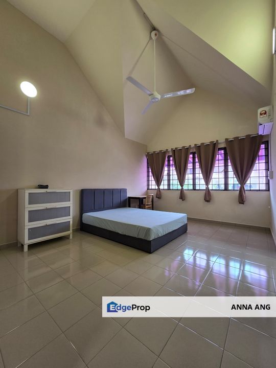 SS 26 PJ Room1 - Private Bath 231sf Queen + Air-con + Window , Selangor, Kelana Jaya